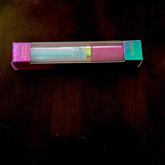 tarte Mermaid Holographic lipgloss - Picture 4 of 5